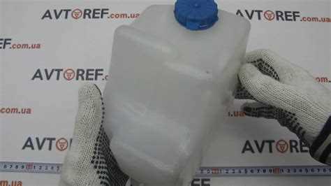 Как заменить бачок омывателя на автомобиле?