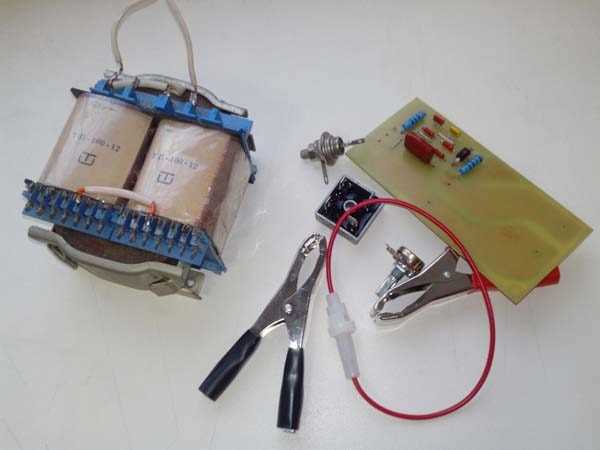 Как самому сделать зарядное устройство для автомобильного аккумулятора: пошаговая инструкция Как самому сделать зарядное устройство для автомобильного аккумулятора: пошаговая инструкция