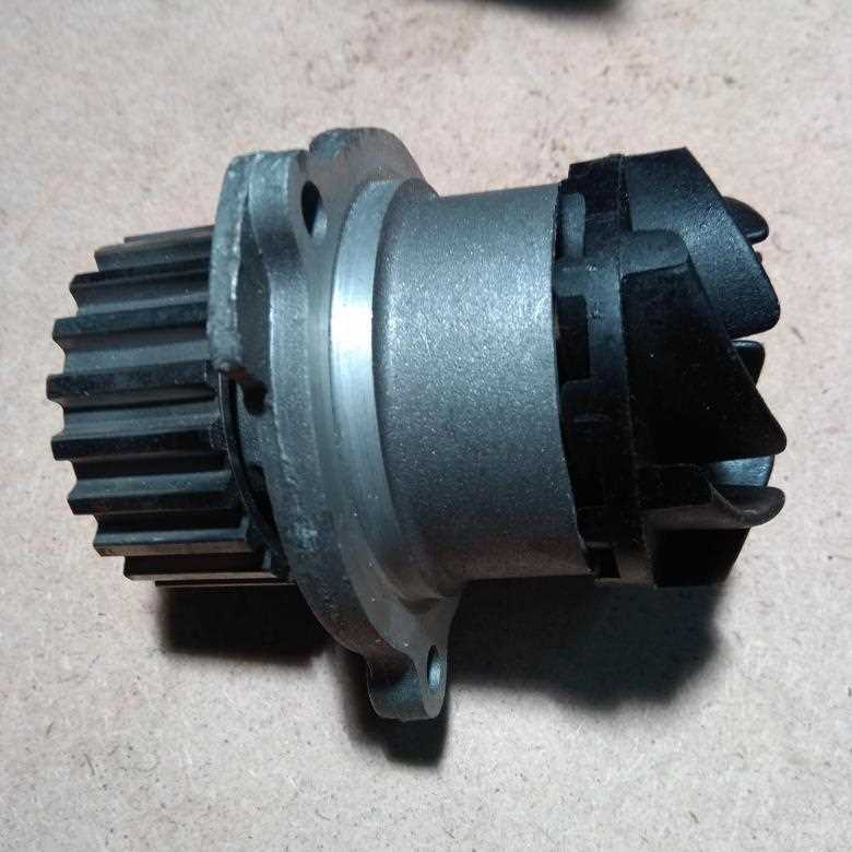 Установка насоса охлаждающей жидкости