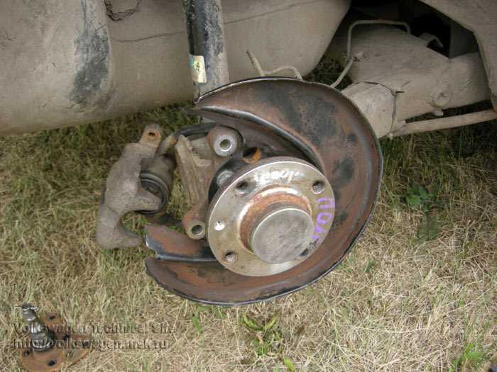 Как заменить втулки стабилизатора на VW Passat B3: пошаговая инструкция