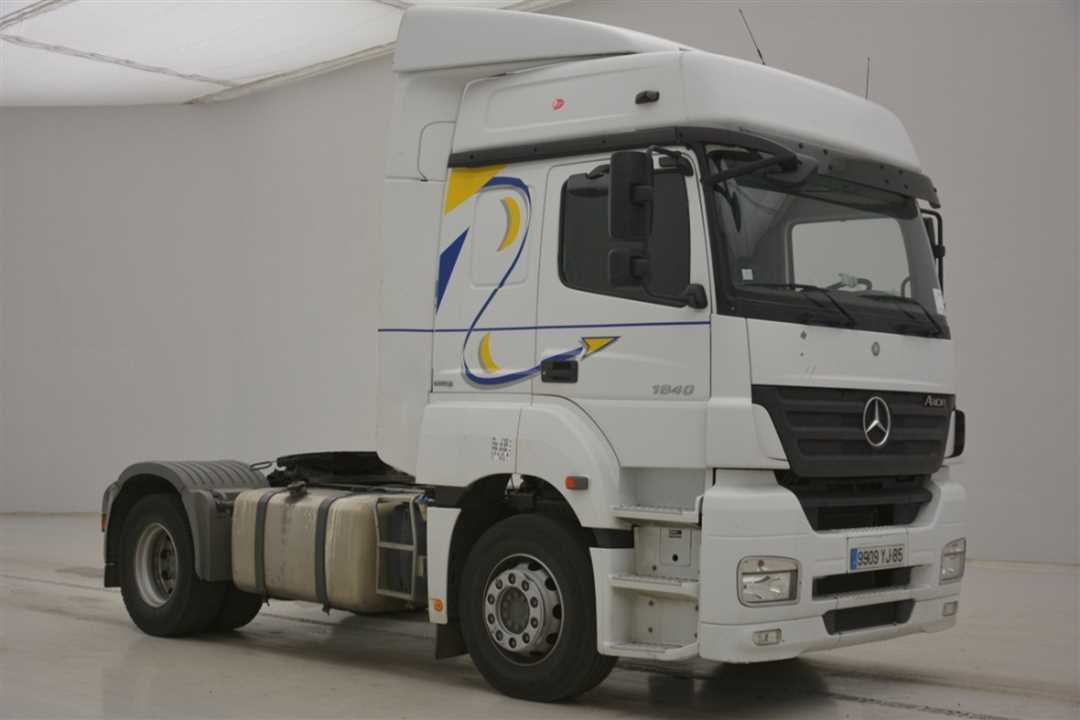 Mercedes-Benz Axor: описание модели, характеристики и отзывы владельцев