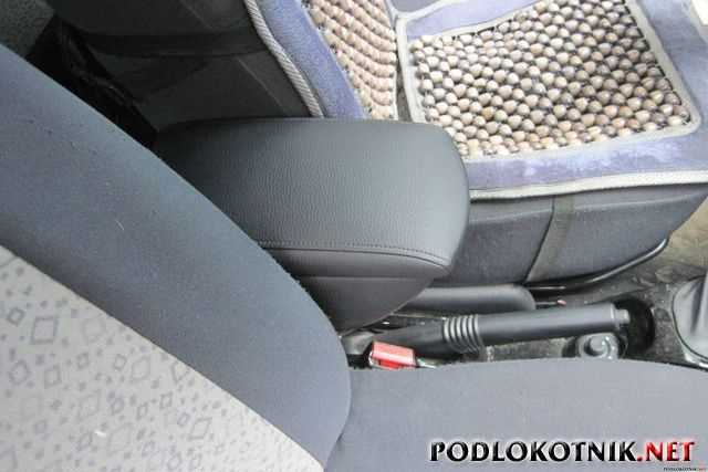 Подлокотник на Рено Дастер: как выбрать и установить подлокотник на автомобиль Подлокотник на Рено Дастер: как выбрать и установить подлокотник на автомобиль