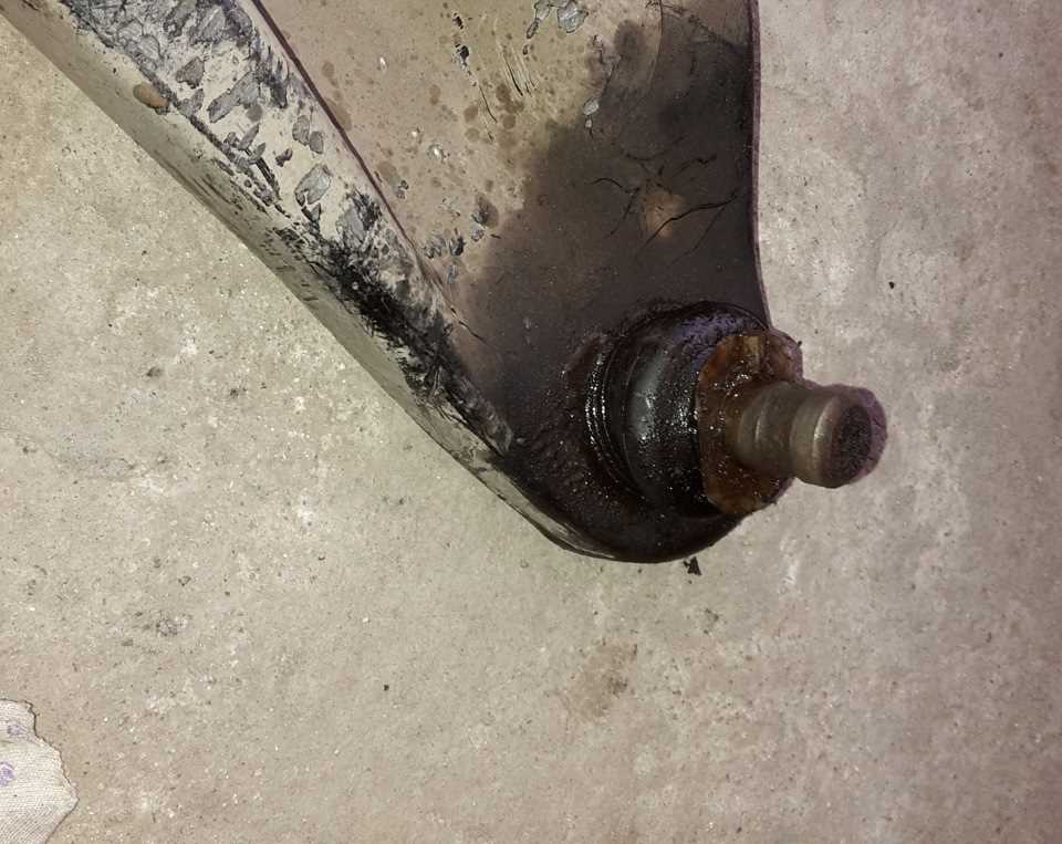 Ремонт передней подвески Рено Логан: где искать проблемы и как их устранить