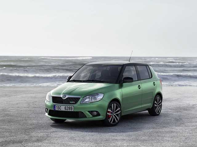 Шкода Фабия 2: Современный городской автомобиль