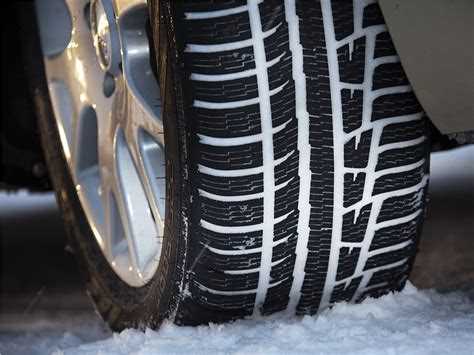 Что можно потерять, если не менять зимнюю резину вовремя?