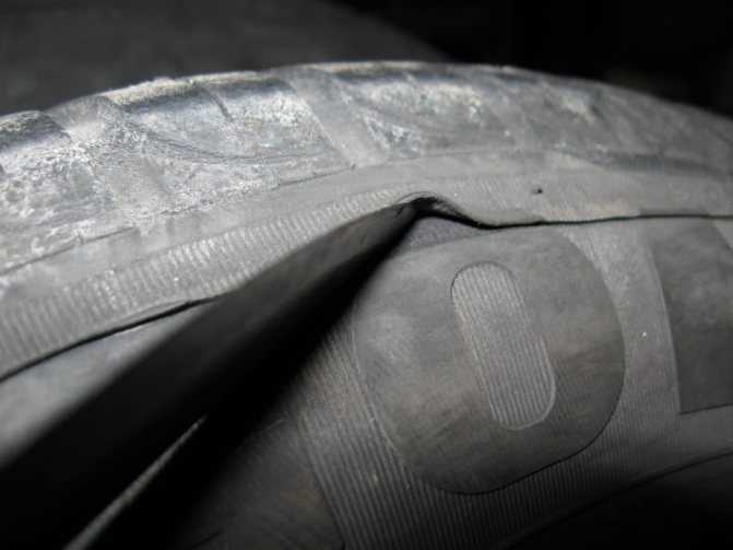 Как маркировка резины указывает на срок службы