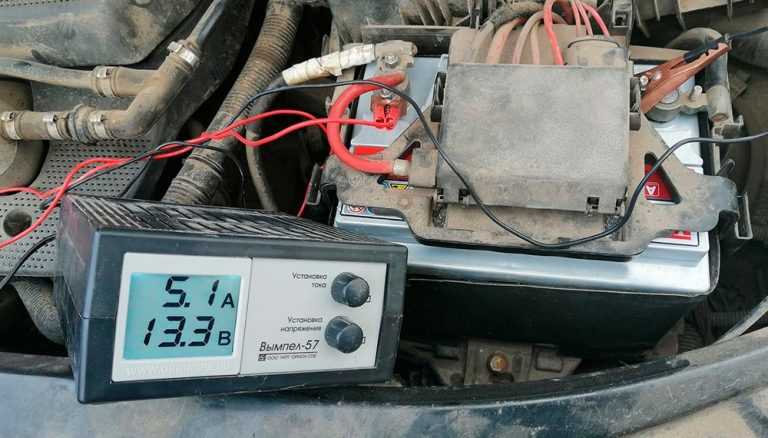 Зарядка аккумулятора без снятия клемм: как это сделать? Зарядка аккумулятора без снятия клемм: как это сделать?